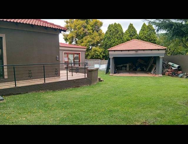 3 BEDROOM HOUSE FOR SALE IN MEREDALE